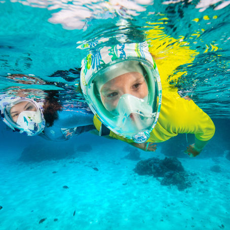 Usage du masque Easybreath de Décathlon chez les enfants pour apprendre les bases de l'autonomie dans l'eau