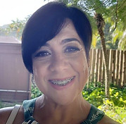 LUCIANA CALHEIROS - PERFIL