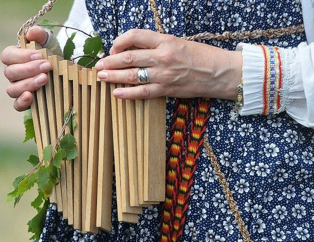 instruments, russes typiques : la tretchotka