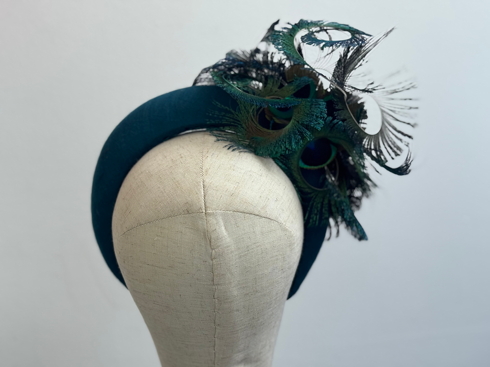 Thumbnail: Can I get a halo peacock 