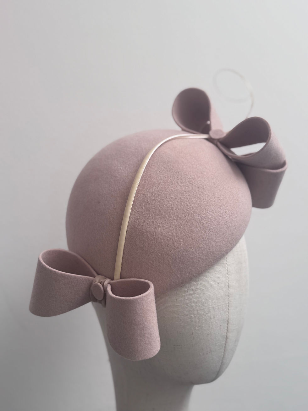 Thumbnail: Darcy bow AW27