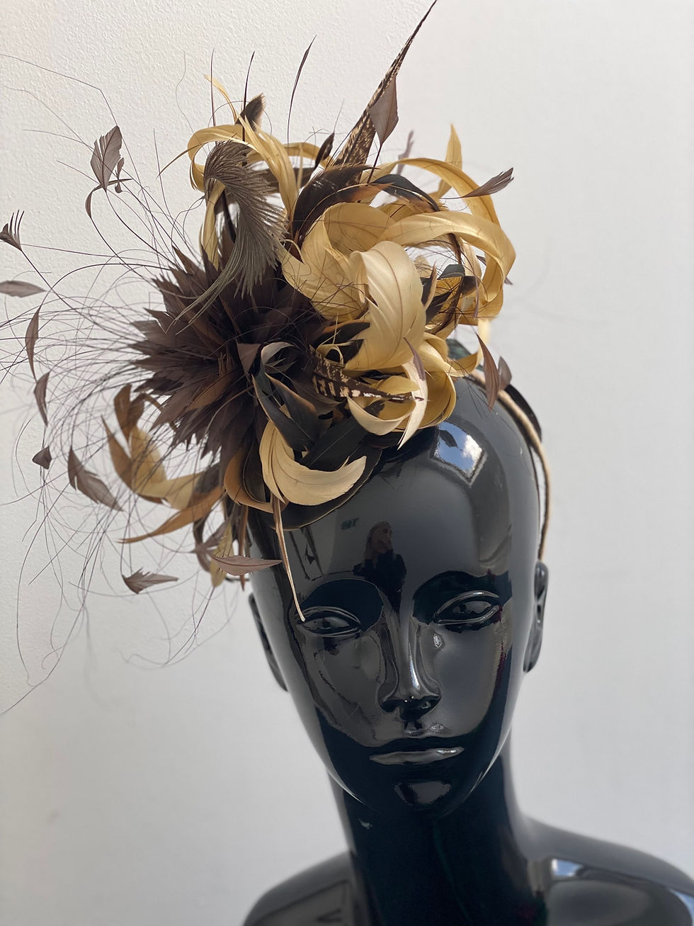 Thumbnail: Botanicals in gold/Brown