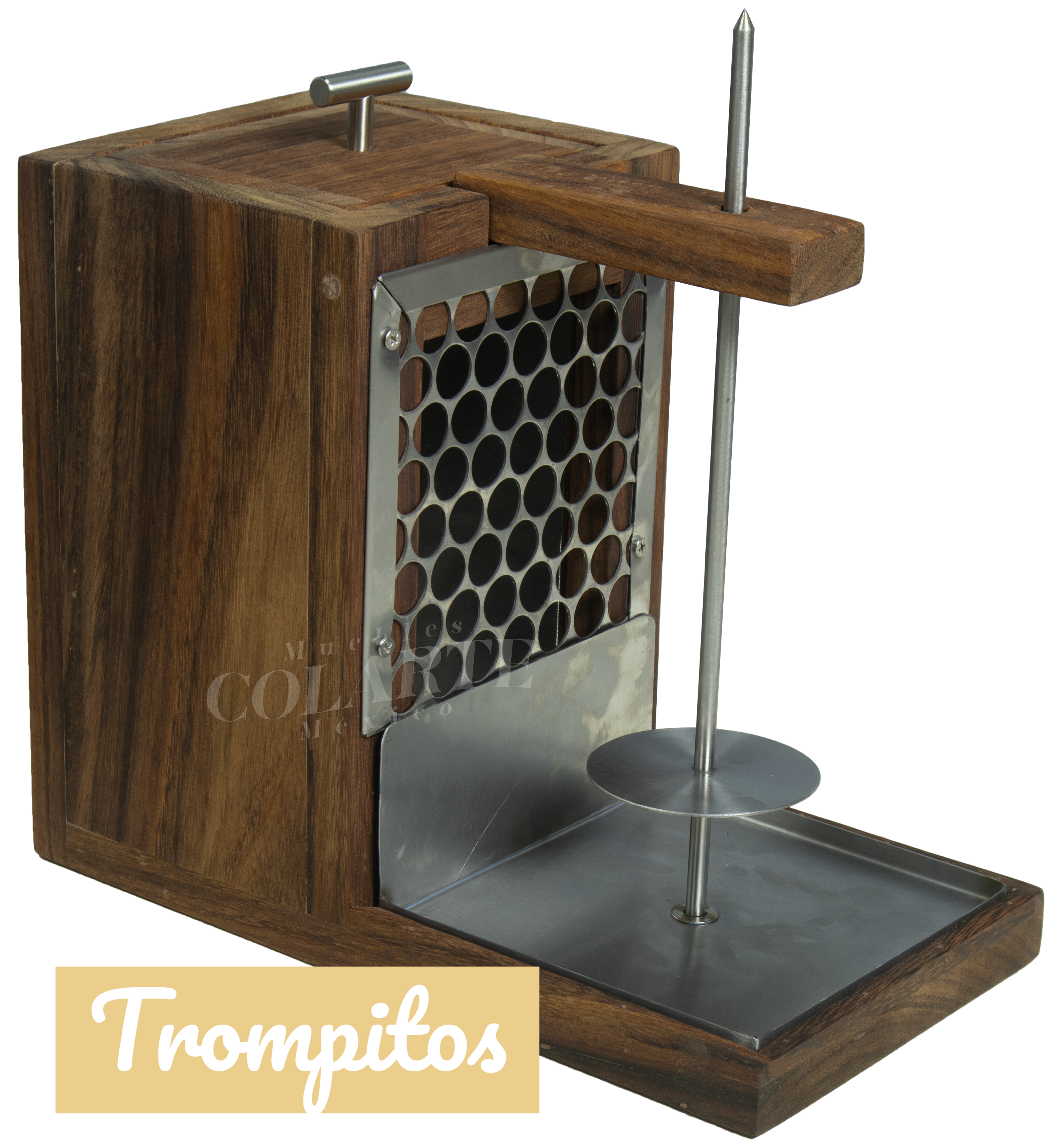 Soporte de madera para emplatado de trompitosa en restaurante