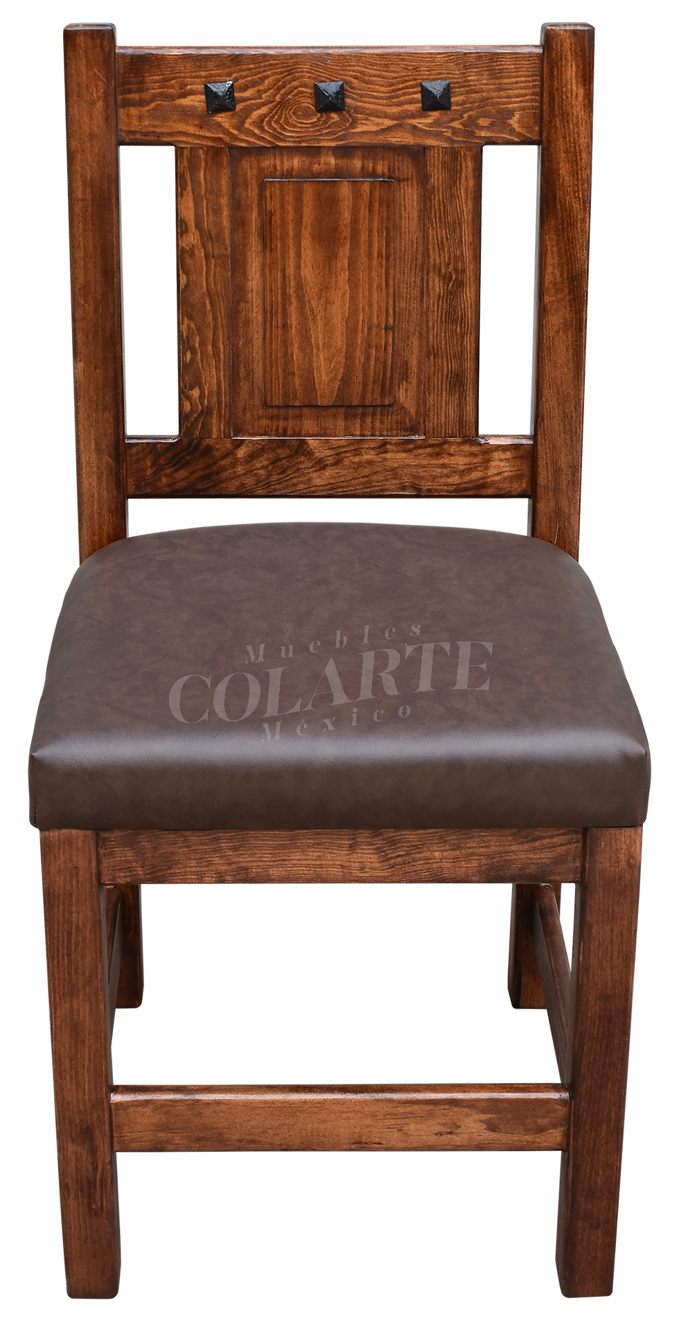 Silla con chapetones de herrería para restaurante mexicano en madera de pino y vinil.