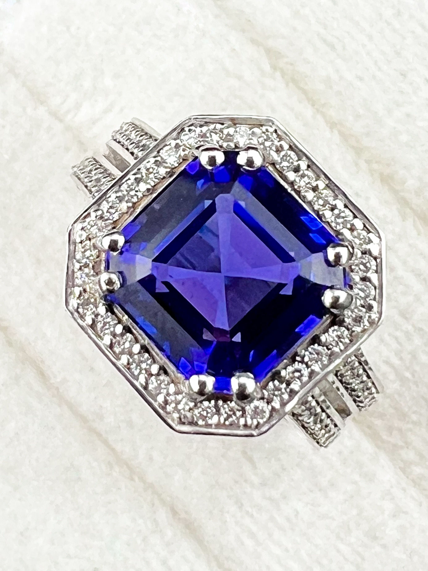 Asscher Cut Tanzanite (4.51 ct) Ring with Diamonds (0.51 ct) in 18k White Gold