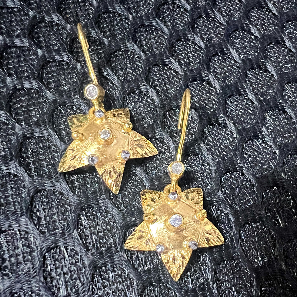 Thumbnail: Starflower Drop Earrings with Diamonds (0.09 ct) in 18k Yellow Gold 