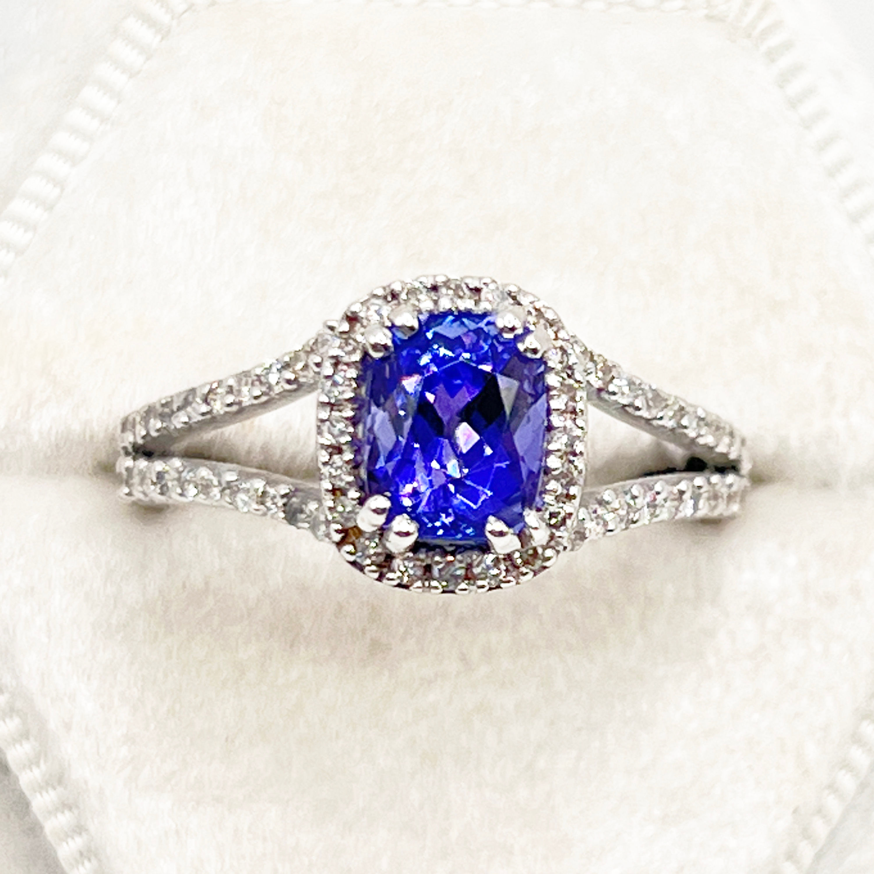 Tanzanite (2.10 ct) Ring with Diamonds (0.55 ct) in 18k White Gold