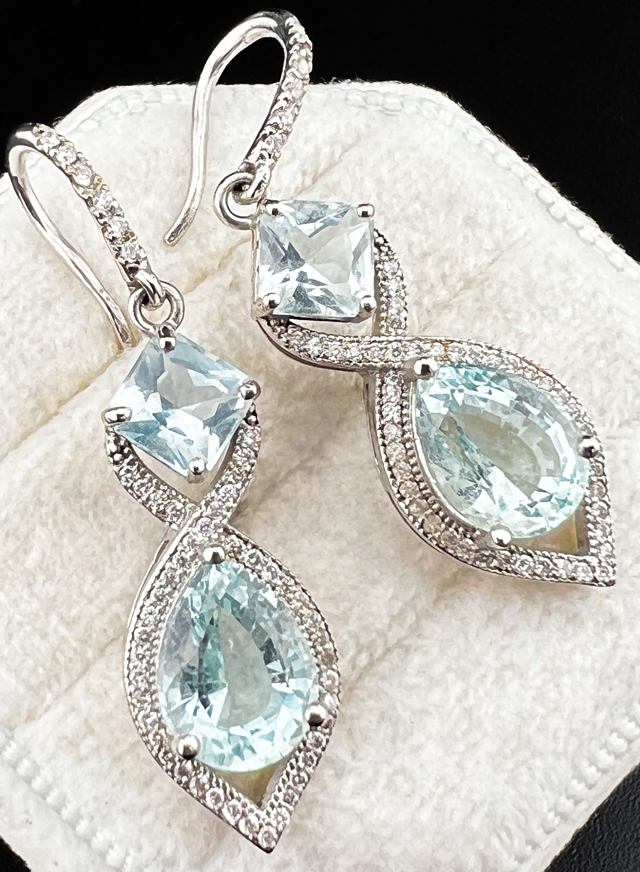 Aquamarine (6.82 ct) Drop Earrings w/ Diamonds (0.47 ct) in 18k White Gold 