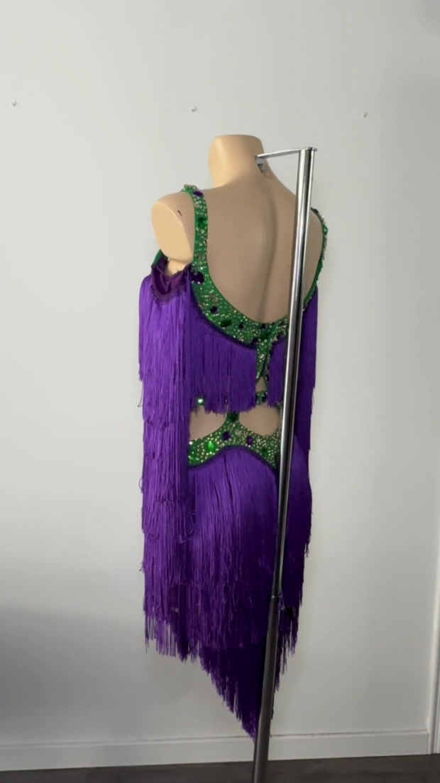 Miniatura: Vestido Latino 20250815