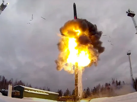 What could happen if Putin used nuclear weapons in Ukraine?