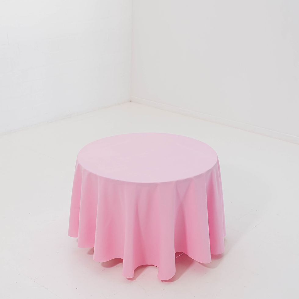 Round table cloth on table
