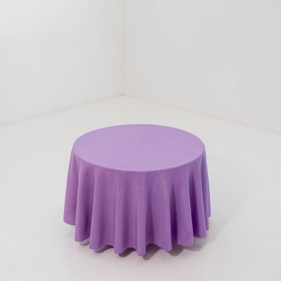 round table cloth on table