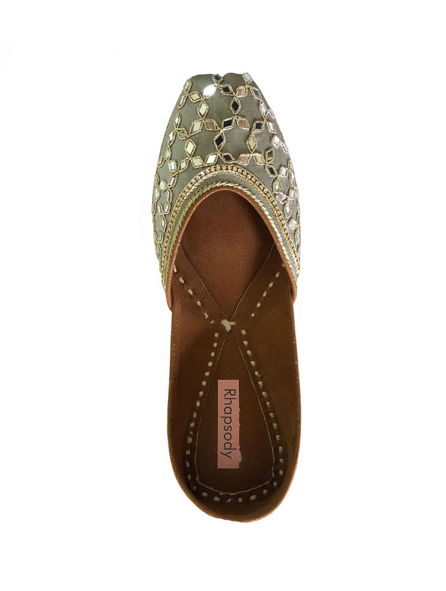 Thumbnail: Grey Lattice Juttis