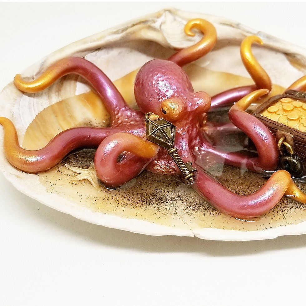 縮圖：Treasure Chest Guarding Octopus Sculpture