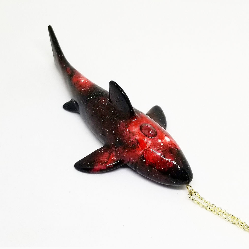 縮圖：Great White Galaxy Shark Pendant