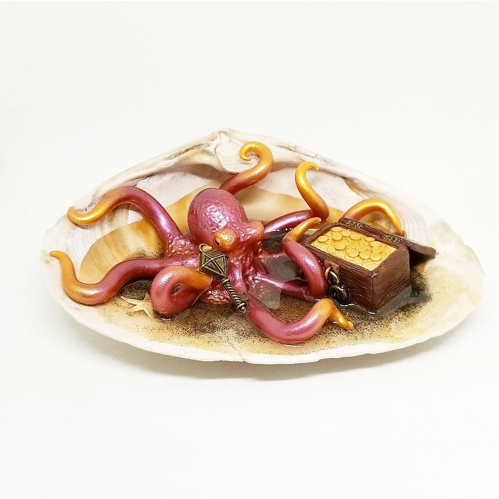 縮圖：Treasure Chest Guarding Octopus Sculpture