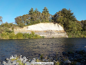 Tongariro 25 Hydro pool 16012017.jpg