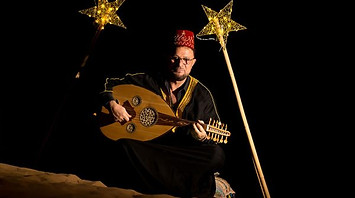 Oud player
