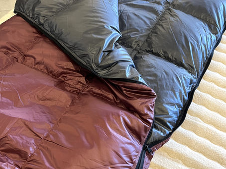寝袋にリフォーム:思い出の羽毛布団をもう一度使える形に。