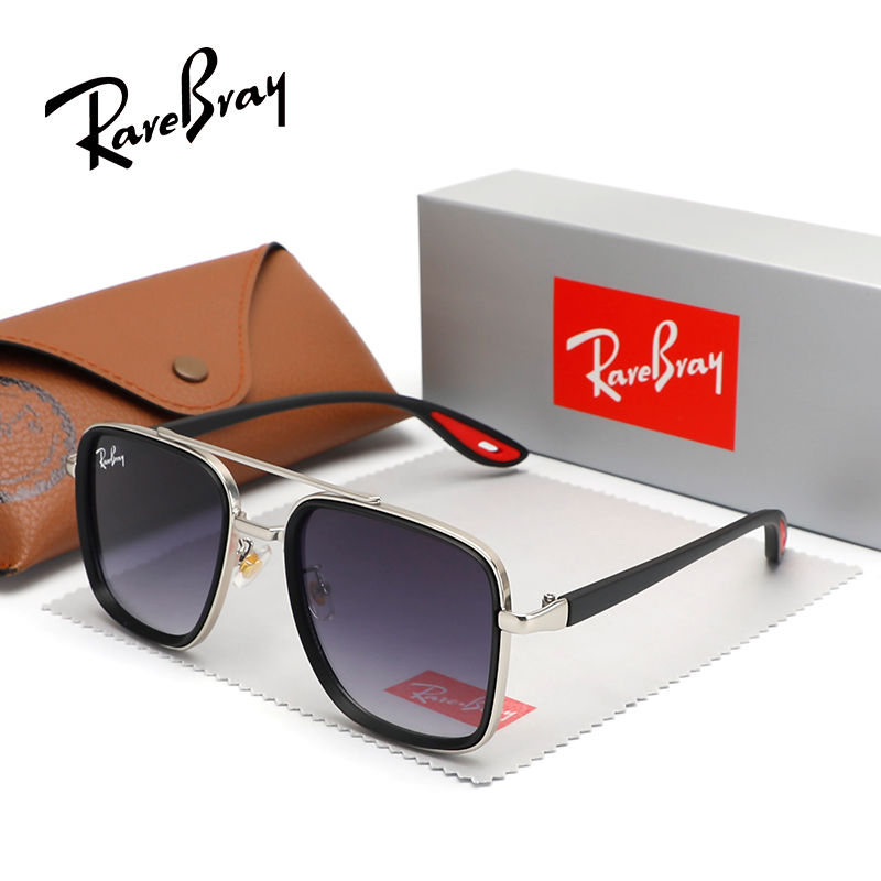 Thumbnail: Classic Oversized Square Sunglasses
