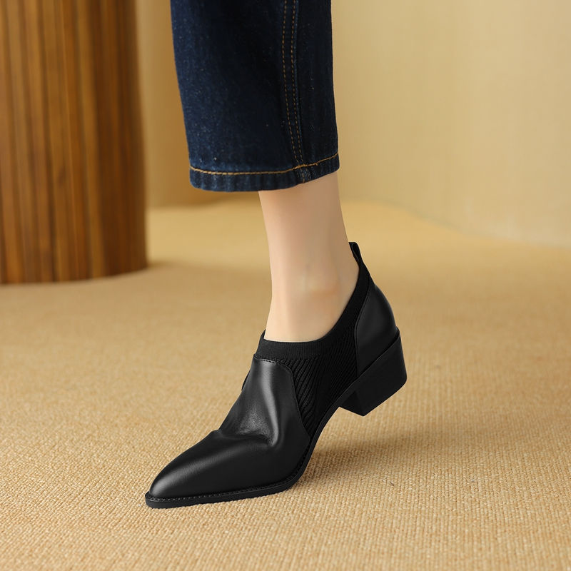 Thumbnail: Leather Oxford Shoes with Mid Heel