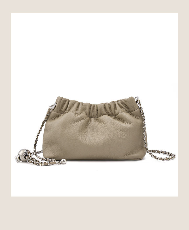 Thumbnail: Chain Flap Leather Crossbody Bag
