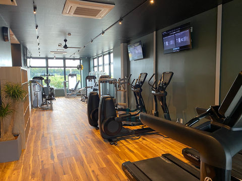 DAREFIT柏の葉店24時間型フィットネス・ファンクショナルジム　柏の葉キャンパス　駐車場完備（フィットネス、ジム、スポーツクラブ）初心者未経験社大歓迎 お洒落な館内　柏の葉より徒歩圏内　おおたかの森、柏たなか、汐入、衣笠、横須賀　筋トレ　ダイエット　ボディメイク　柏の葉店　人気　年中無休　30代　40代　50代　20代　女性　男性
