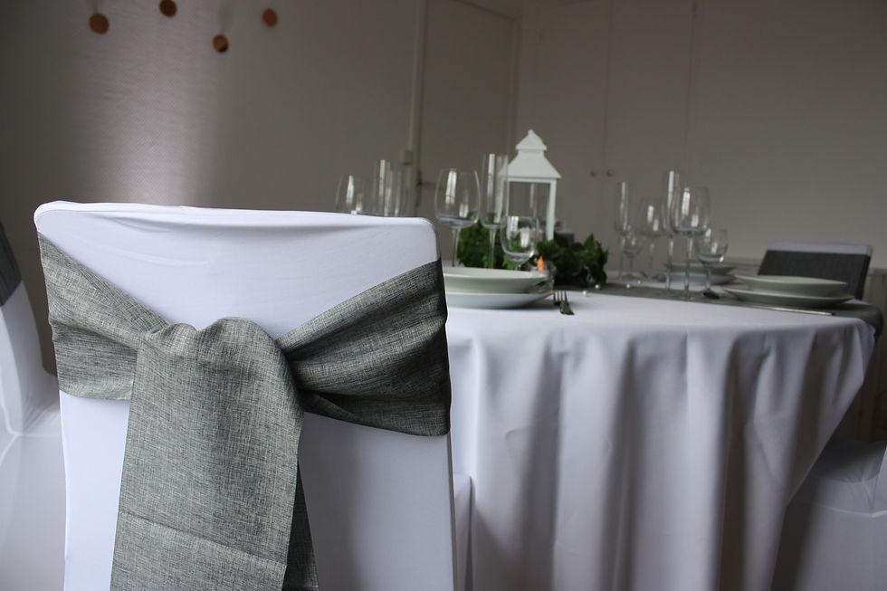 Miniature : Charme - Table des invités