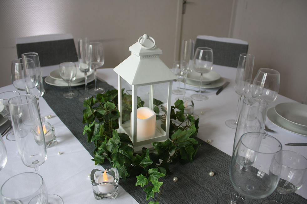 Miniature : Charme - Table des invités