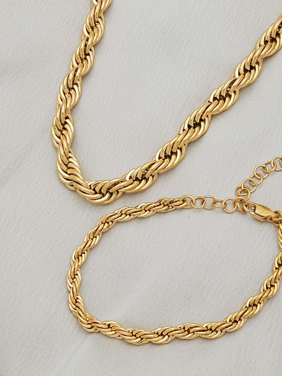 Thumbnail: Chunky Twist Necklace