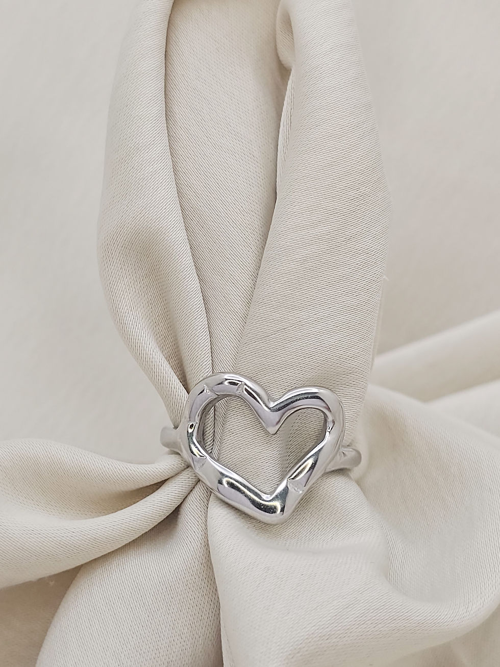 Thumbnail: Rae Heart Ring