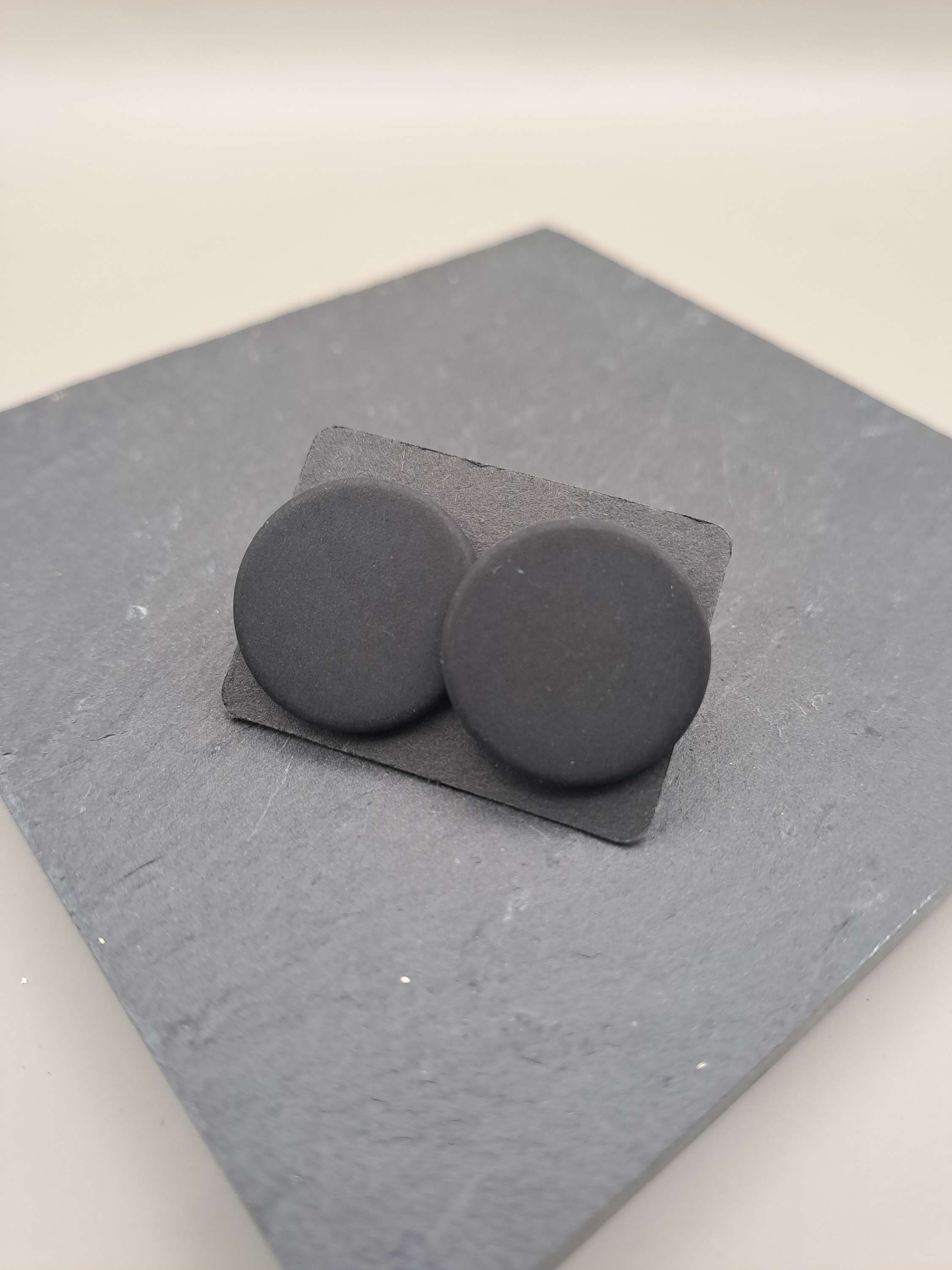 Ohrstecker "Schwarz-matt" - Edelstahl (flach)