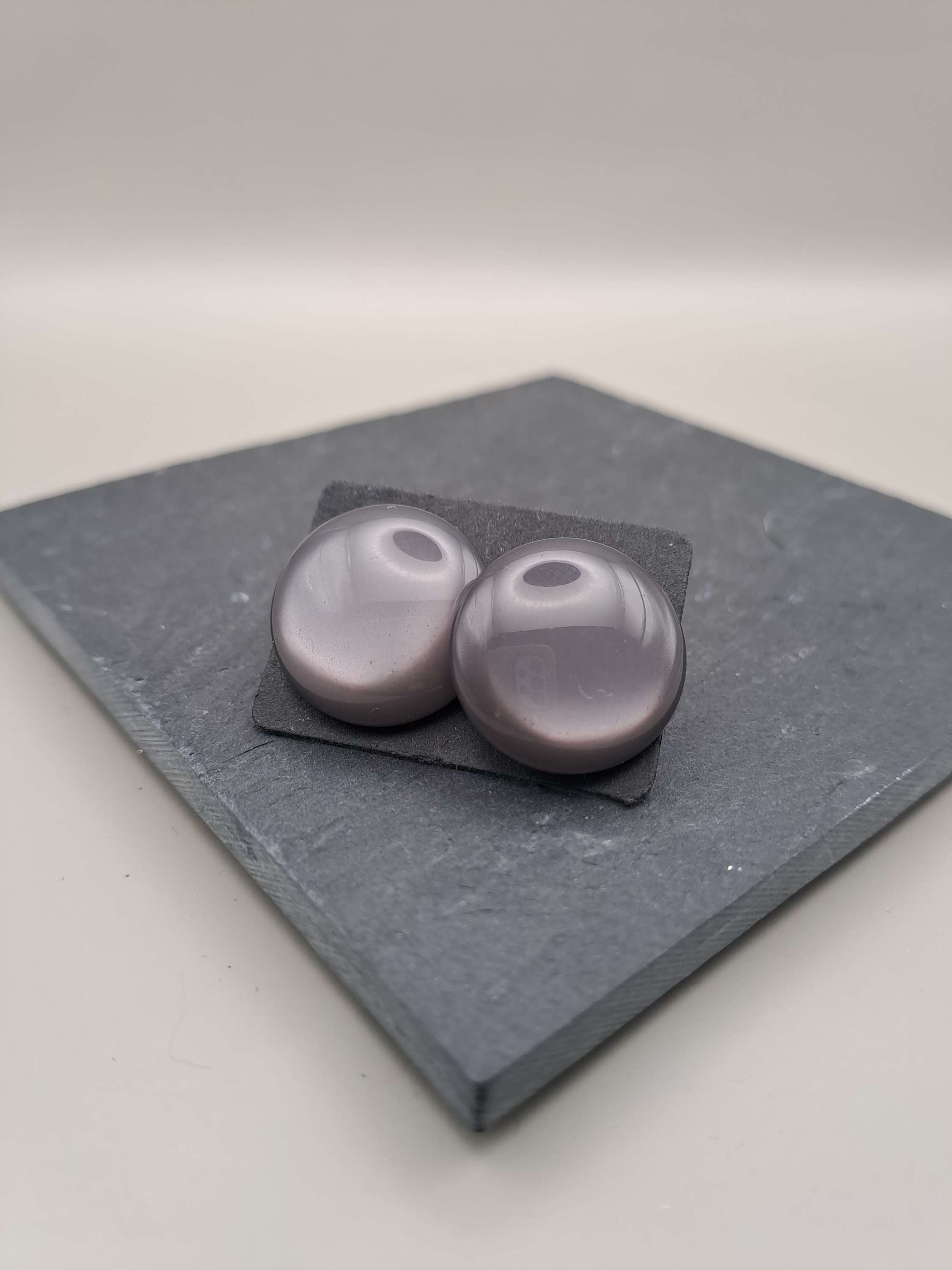 Ohrstecker "Grau" - Edelstahl (gewölbt)