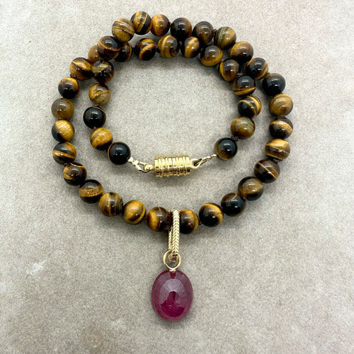 Thumbnail: Collier oeil de tigre fermoir aimanté