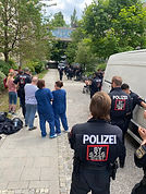 Bild Polizei und Zuseher