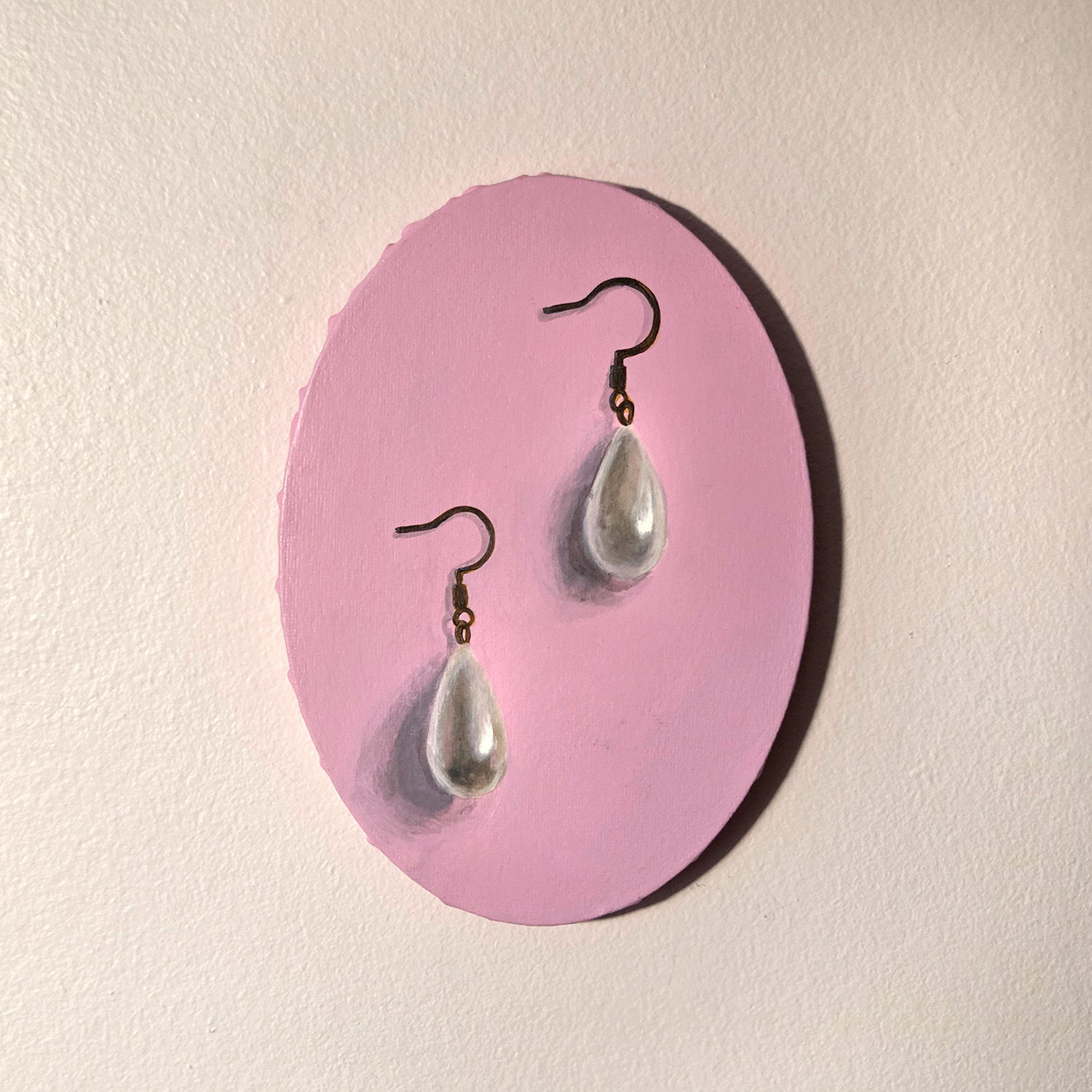 Oval Pearl Earring