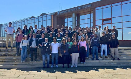 Alunos da Escola Superior Náutica Infante D. Henrique visitam Porto de Sines