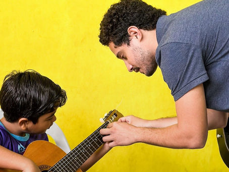 Parceria entre Casa de Vovó Dedé e escolas leva música gratuita, inclusão e mais qualidade à educação