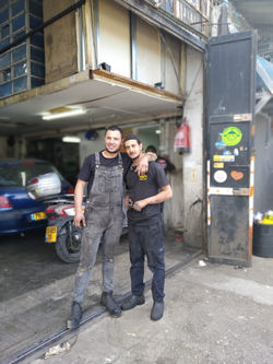 מוסך רכב עברי