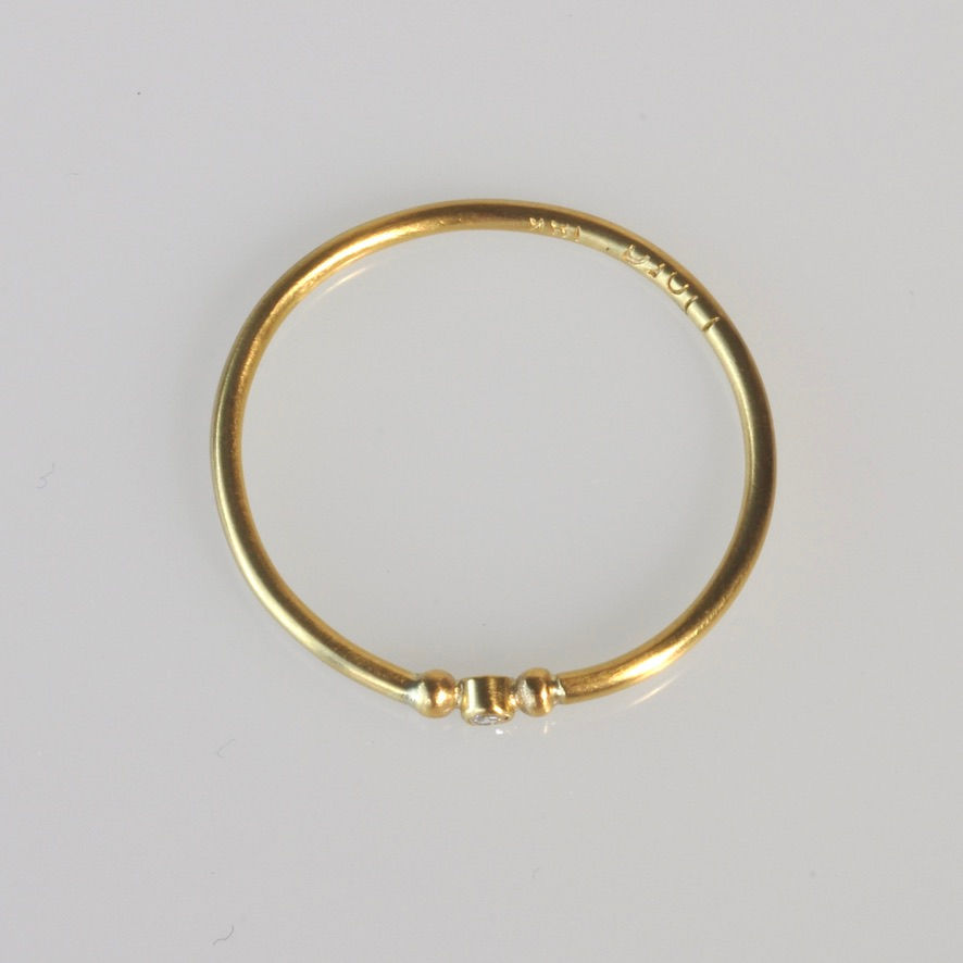 Thumbnail: Simple Diamond Ring