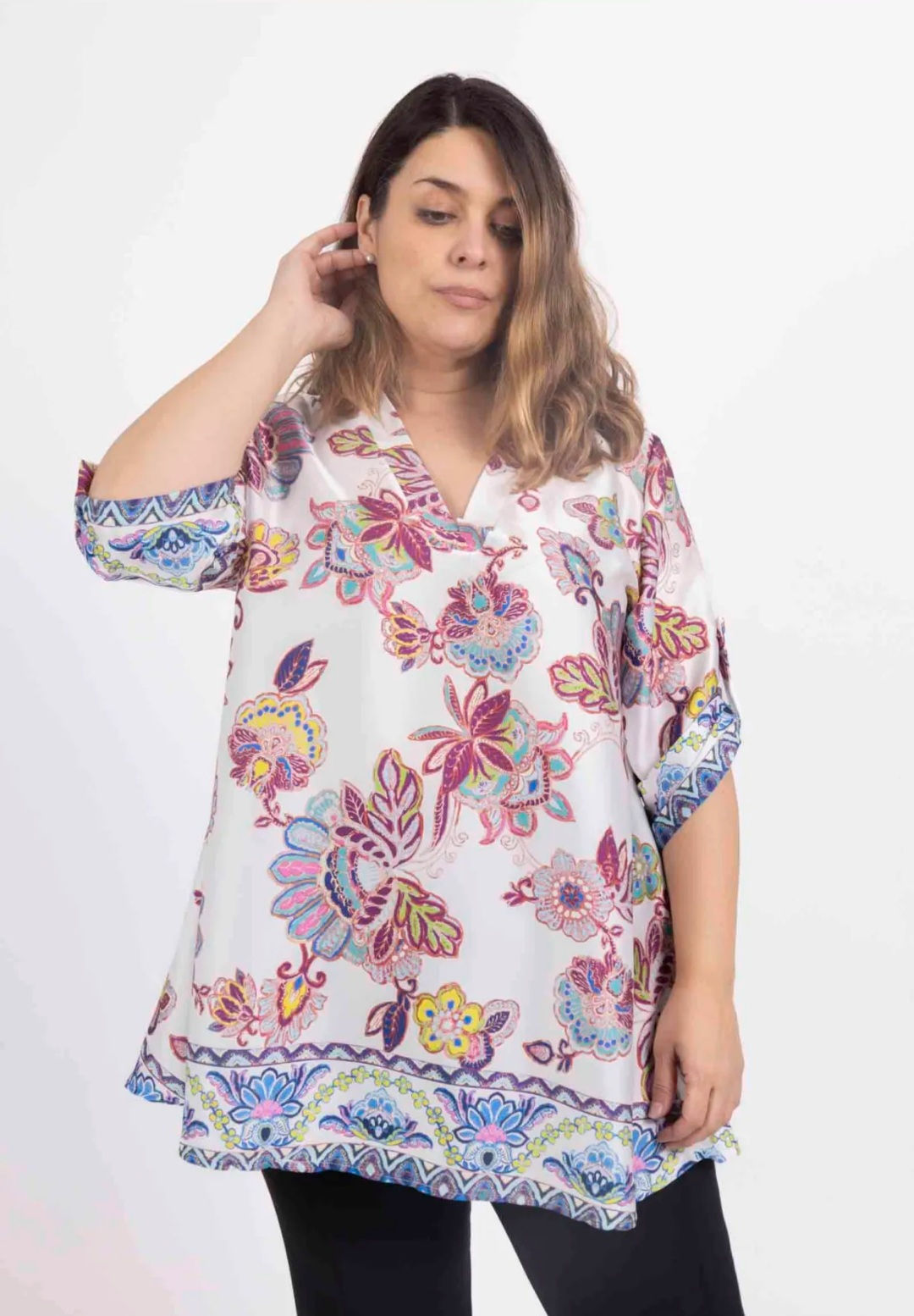 Tunique satinée manches 3/4 à motifs floraux 2W Paris