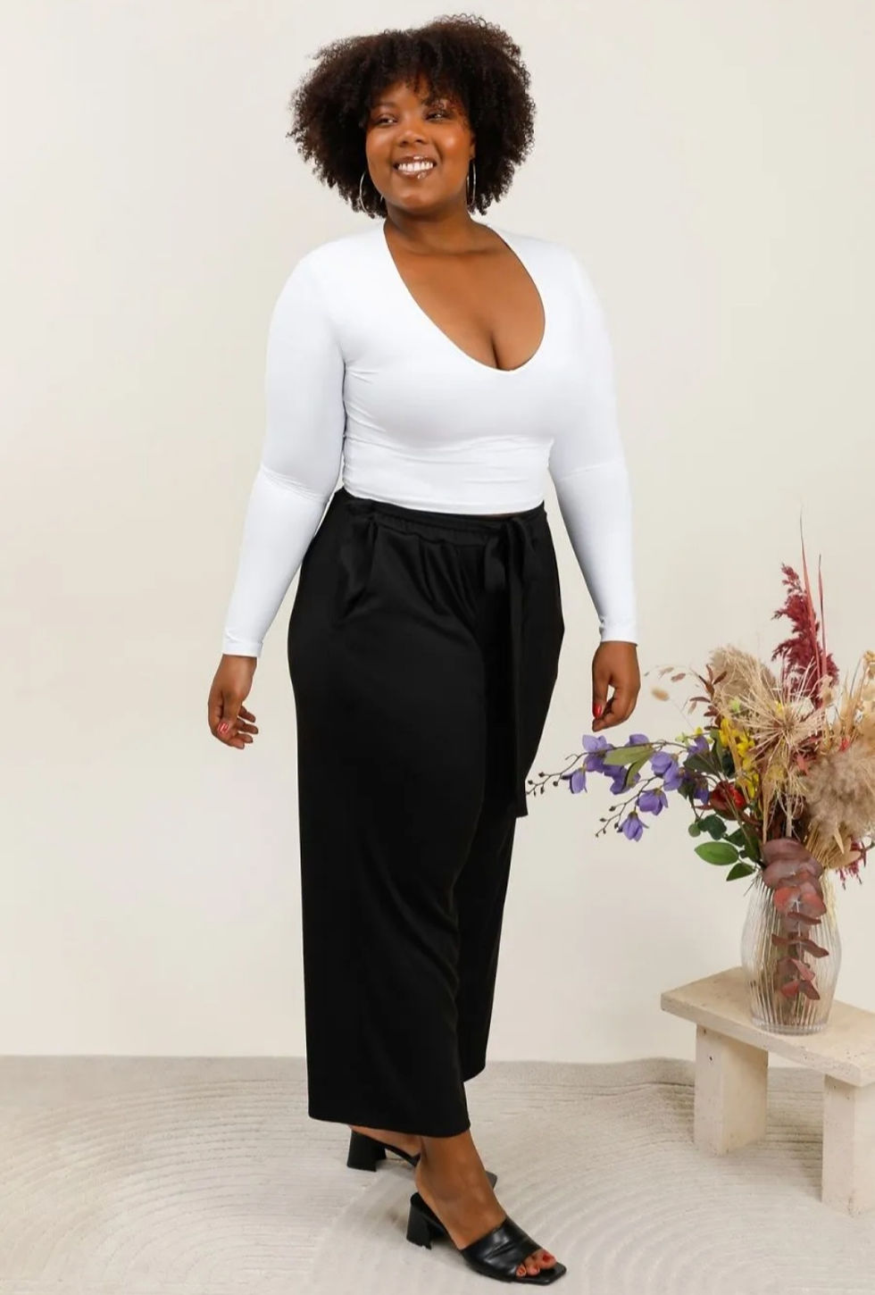 Miniature : Pantalon fluide 7/8ème à jambes larges à détails 4 coloris disponibles 2W Paris