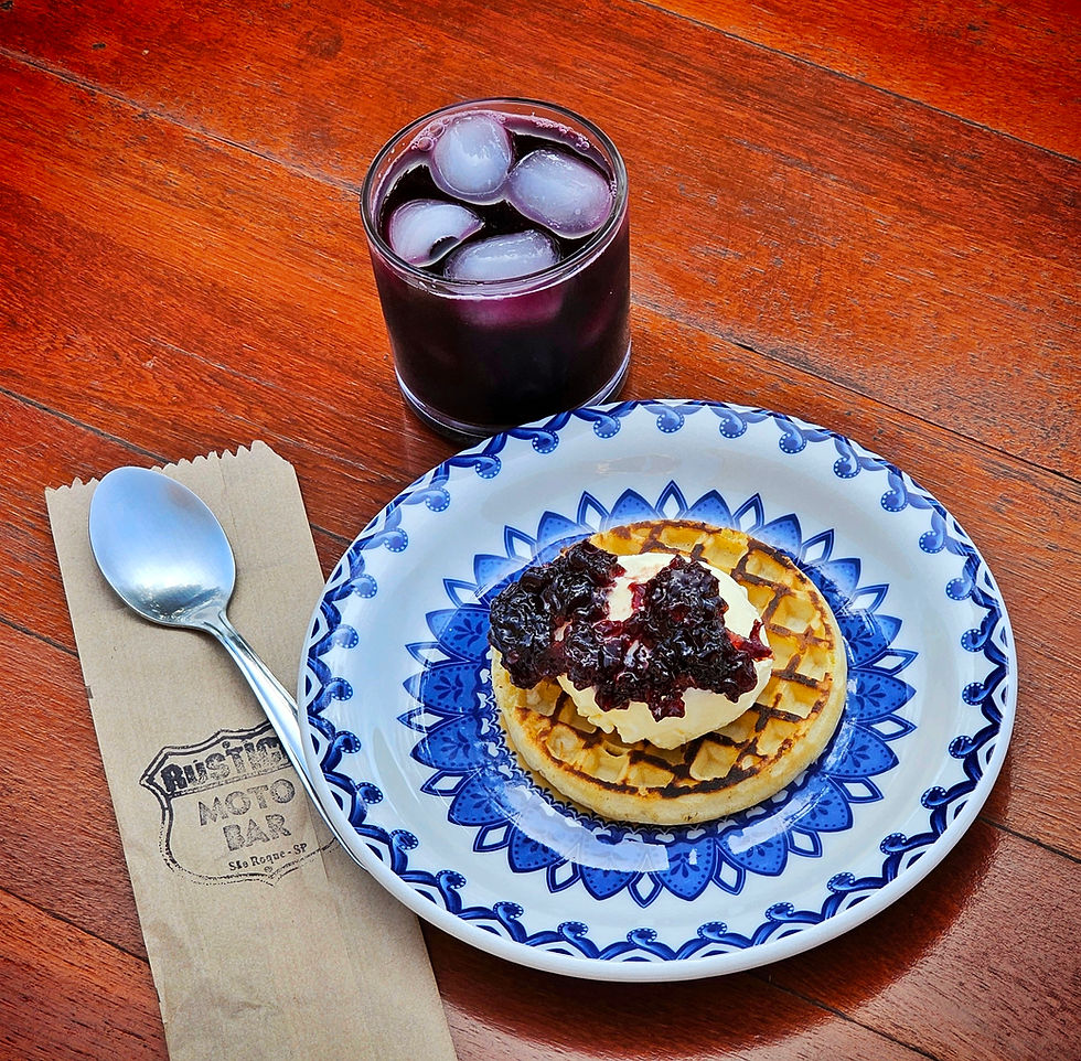 Waffle com sorvete e geléia de vinho, a sobremesa mais pedida