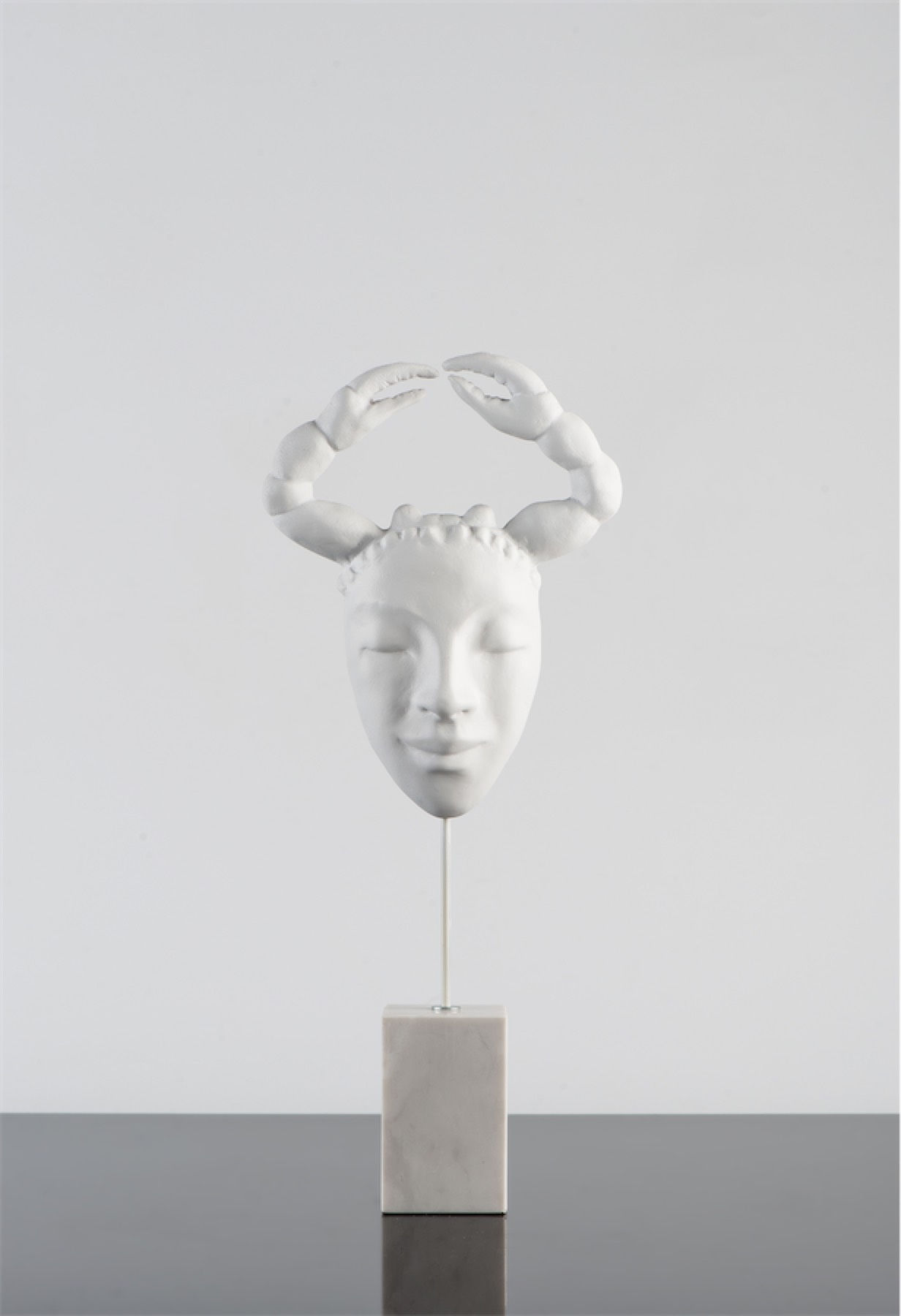 Yengeç Mermer Kaideli Heykel