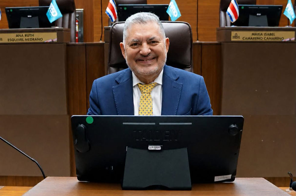 José Miguel Villalobos suspendido por el colegio de abogados