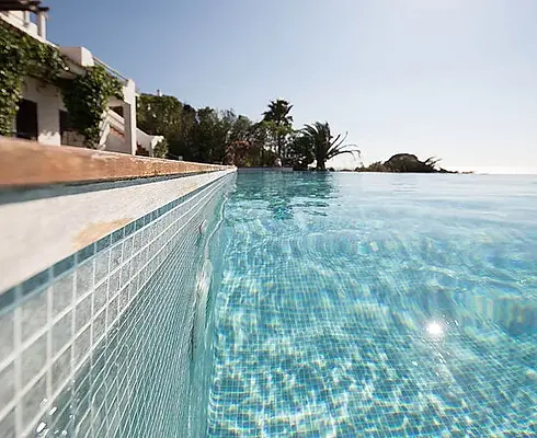 csm_Swimming_pool_RENOLIT_ALKORPLAN_CERAMICS_Etna__17__5242b7d0aa.webp