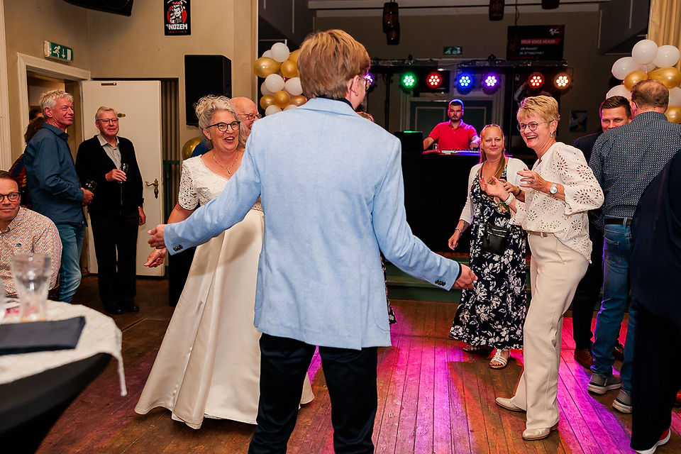 dansen op het huwelijksfeest