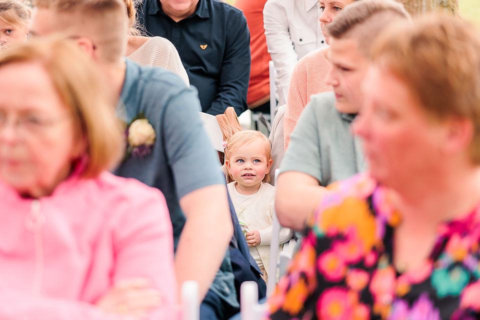 Kinderen tijdens de ceremonie