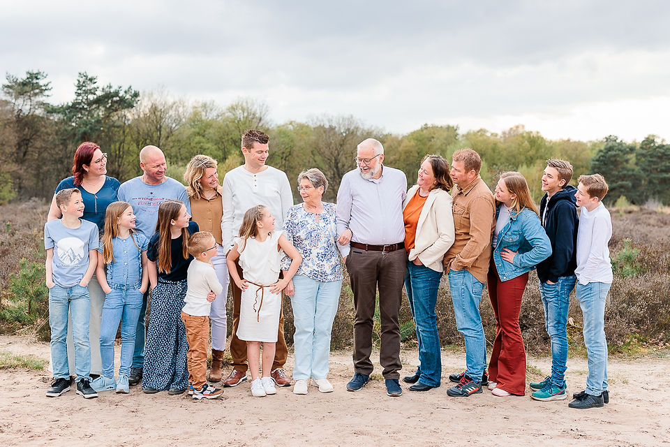 Familie foto met opa en oma