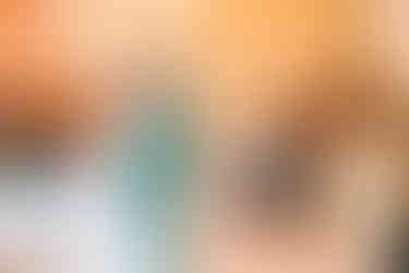 bruid draagt haar geloften voor tijdens de huwelijksvoltrekking